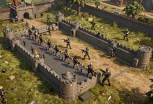 Cena de jogo de ação e estratégia com uma fortaleza metálica cercada por inimigos, armas futuristas e elementos táticos em um campo de batalha industrial